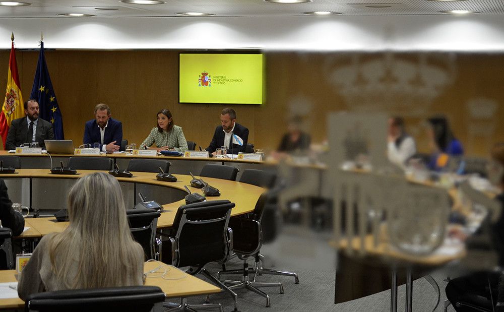El Ministerio de Turismo presenta los 8 ejes que definirán la futura Estrategia Sostenible España 2030