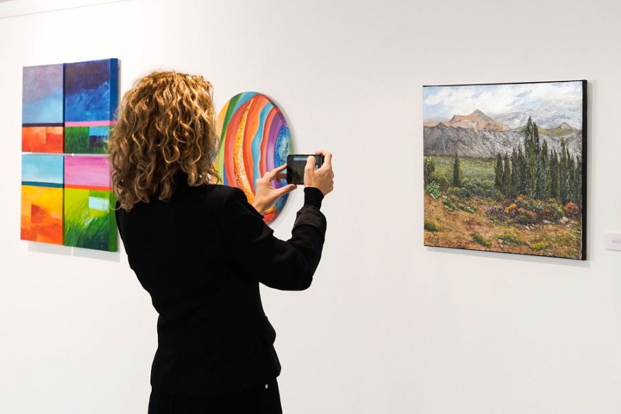 La Diputación acoge `Presencias 53´, una exposición colectiva en la que participan medio centenar de artistas malagueños