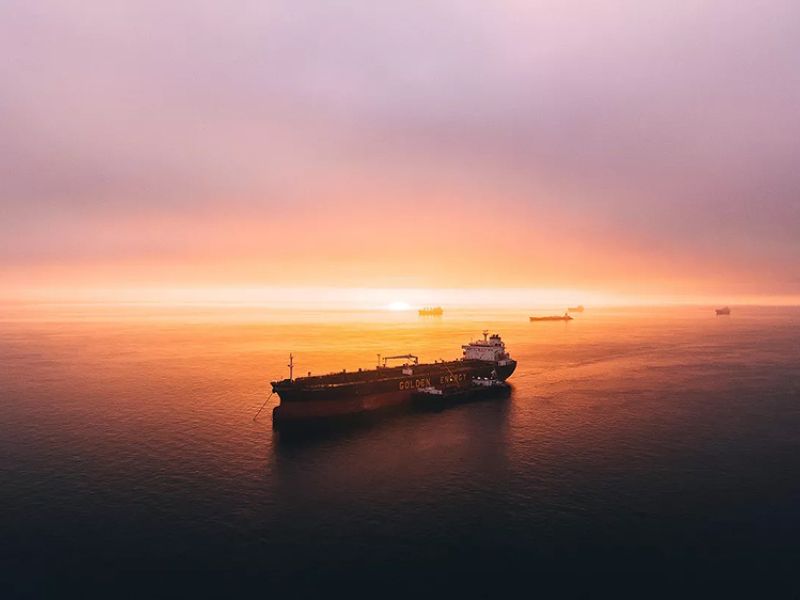 Las cuatro navieras más grandes del mundo han dejado de transitar por el mar Rojo para evitar estos ataques. / CC0 / Unsplash