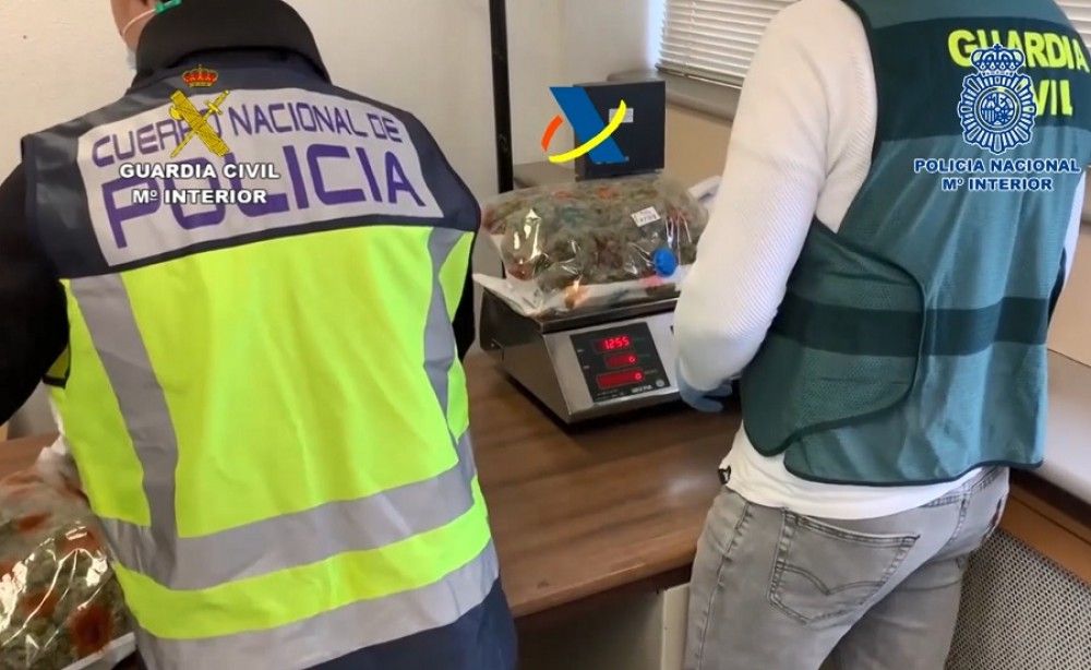 Desarticulada una mafia china dedicada al tráfico de droga internacional y blanqueo de capitales a través de empresas de paquetería