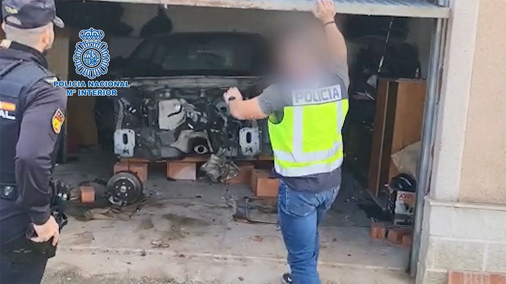 La Policía Nacional desarticula una organización criminal altamente especializada en el tráfico ilícito internacional de vehículos de alta gama