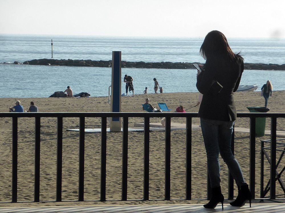 La Policía Nacional detiene en Marbella a un hombre por la sustracción de media docena de teléfonos móviles