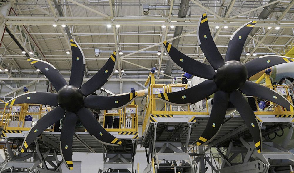 Gobierno y sindicatos trasladan a Airbus una propuesta para garantizar el futuro industrial y laboral de la empresa en España