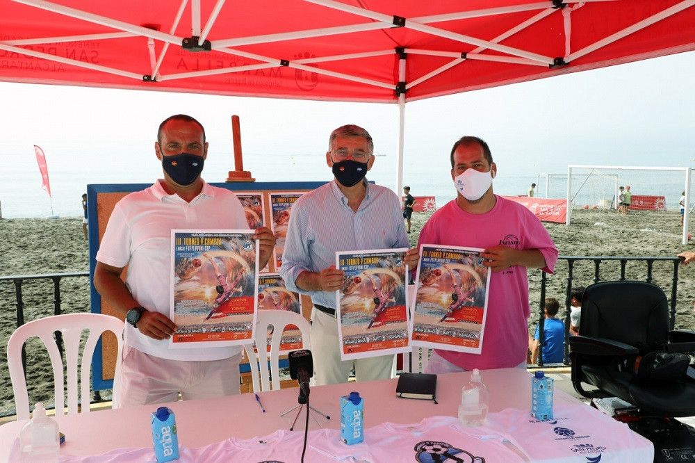 La playa de La Salida de San Pedro Alcántara alberga durante todo este mes el campus deportivo y cultural de El Langui’, que se cerrará el último fin de semana de julio con un torneo de fútbol playa