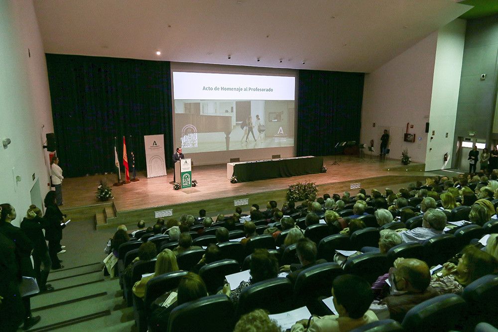 Educación rinde homenaje a más de 500 docentes jubilados de la provincia de Málaga