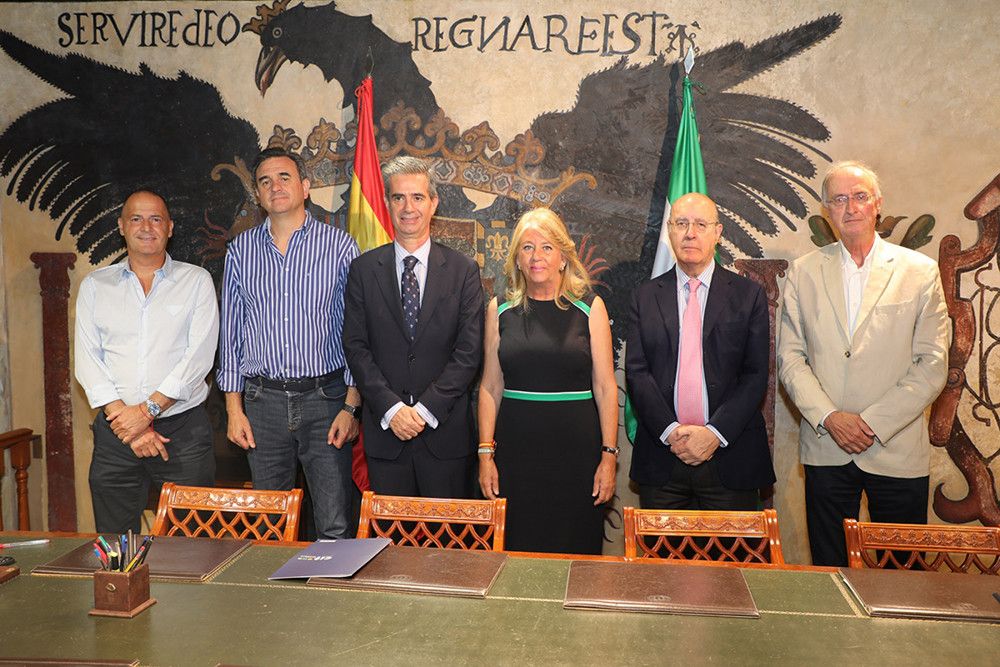 La alcaldesa recibe a la nueva junta directiva de CIT Marbella, con el empresario Juan José González al frente