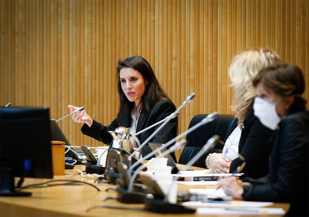 Nueva rebaja de la pena a tres condenados por agresión sexual en aplicación de la ley del "solo sí es sí" de Irene Montero