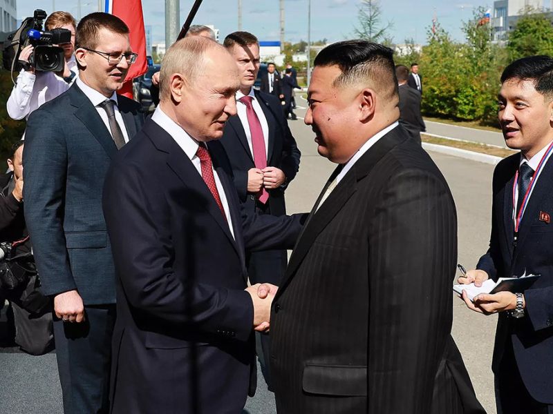 Putin se reúne con Kim Jong-un en el cosmódromo ruso de Vostochni