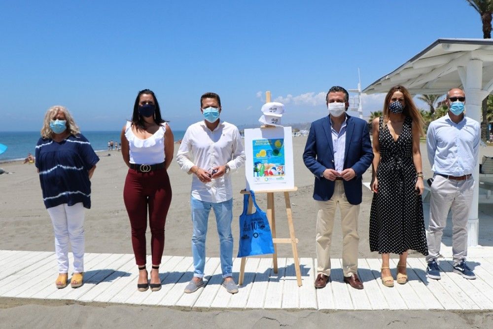 Campaña de sensibilización sobre el reciclaje en las playas de Ferrara y El Morche, en Torrox
