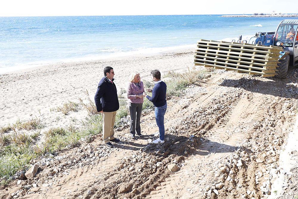 El Ayuntamiento asegura que finalizará antes de Semana Santa un nuevo tramo de la Senda Litoral que unirá la zona de Cabopino con la calle La Playa mediante una pasarela de 550 metros lineales