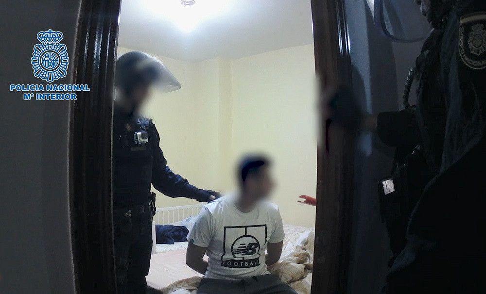 La Policía Nacional detiene al único miembro de un clan dedicado a alunizajes y butrones que aún se encontraba fugado de la Justicia