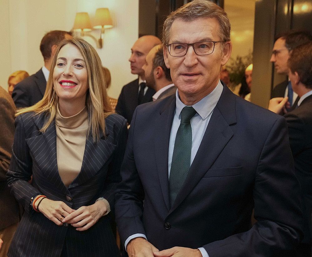 Feijóo acusa a Sánchez de llevar al Gobierno al borde de un "precipicio constitucional"