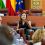 <p style="text-align: justify;">Un total de 92.406 menores de tres años, 3.000 más que el curso anterior, han iniciado el curso escolar 2026-2027 en las escuelas infantiles de Andalucía.</p>
 
<p style="text-align: justify;">El 95% de los 92.406 niños y niñas andaluces escolarizados en el inicio del curso 2026-2027 en el primer ciclo de Infantil (0-3) dispone de educación gratuita, después de que la Junta de Andalucía haya ampliado esta medida al tramo de los alumnos de un año. Así lo ha asegurado la consejera de Educación, María del Carmen Castillo, en el pleno del Parlamento de Andalucía donde ha valorado el regreso a las aulas de los menores de 3 años.</p>
<p style="text-align: justify;">Durante su intervención, Castillo ha informado de que el 3 de septiembre se incorporaron un total de 92.406 niños y niñas de entre 0-3 años en las escuelas y centros de educación infantil de Andalucía, una cifra que supone 3.024 escolares más que en el curso pasado en estas mismas fechas y "estimamos que a lo largo del año se podrán alcanzar las 106.000 matriculaciones".</p>
<p style="text-align: justify;">La consejera ha explicado que el avance hacia la gratuidad se inició el curso pasado en el tramo de dos años, y se ha ampliado este curso a los escolares de un año, con el objetivo de fomentar la escolarización temprana, facilitar la conciliación entre la vida laboral y familiar, especialmente entre las clases medias y trabajadoras, así como de apoyo al sector.</p>
<p style="text-align: justify;">La previsión de la Junta de Andalucía es que la gratuidad total de la educación en el tramo de cero años se implemente en el curso 2027-2028, alcanzando así al ciclo al completo. En este sentido, Castillo ha destacado que "con este paso decisivo, el Gobierno andaluz no sólo cumple con los acuerdos pactados con el sector, sino que se adelanta a los plazos, al completar en tres años un proceso que estaba previsto culminar en seis".</p>
<p style="text-align: justify;">La inversión prevista para llevar a cabo la medida de gratuidad en el tramo de un año en este curso es de 40 millones de euros. En el conjunto de la etapa, la Consejería de Educación destina una inversión de 290 millones de euros a ayudas a las familias, para un presupuesto total para toda la etapa de 420 millones de euros, lo que supone un 58% de incremento respecto a 2018. Esto implica para las familias un ahorro de 2.600 euros por niño al año.</p>
<p style="text-align: justify;">Para este curso, la Junta ha ofertado 125.682 plazas y cuenta para este ciclo con una red de 2.226 centros, entre los que se encuentran las escuelas infantiles de titularidad de la Junta de Andalucía y los centros públicos o privados adheridos al programa de la Junta para el fomento de la escolarización en el primer ciclo de Educación Infantil. Son 29 más respecto al curso anterior.</p>
<p style="text-align: justify;">Respecto a la tasa de escolarización, la previsión es alcanzar el 60,14% (16 puntos más que en 2018), la más alta de la serie histórica y por encima de la media nacional (49,2%). De esta manera, Andalucía se sitúa como una de las comunidades con mayor porcentaje de alumnado entre 0 y 3 años escolarizado, superando con creces las recomendaciones de la Unión Europea (33%).</p>