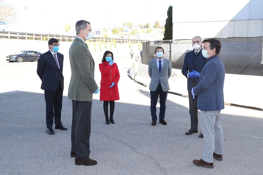 El rey Felipe ha visitado hoy el hospital de emergencia creado en IFEMA