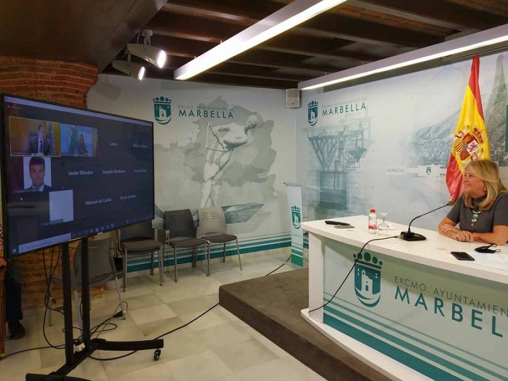 La alcaldesa destaca el papel de las pymes en “la fortaleza de la marca Marbella” y anima a un millar de inversores internacionales a apostar por la ciudad