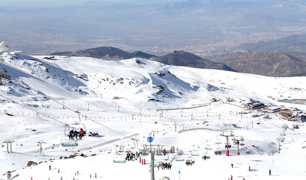 La Junta refuerza su apuesta por Cetursa Sierra Nevada con una inyección de capital de 6,8 millones