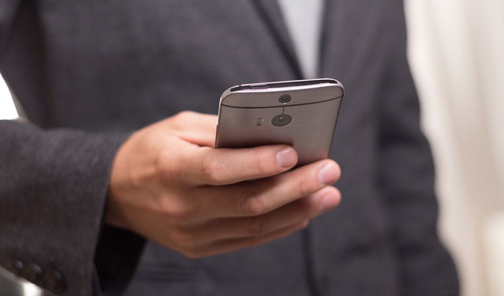 Consumo informa sobre cómo identificar los números de tarificación adicional para no llevarte sorpresas con la factura de teléfono