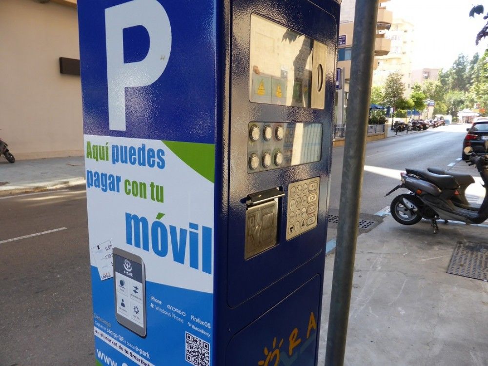 El Ayuntamiento volverá a cobrar por la zona azul hasta las 18:00 horas a partir de mañana jueves