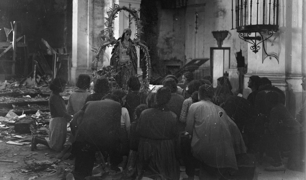 El mito de la tierra de María Santísima: Religiosidad popular, espectáculo e identidad