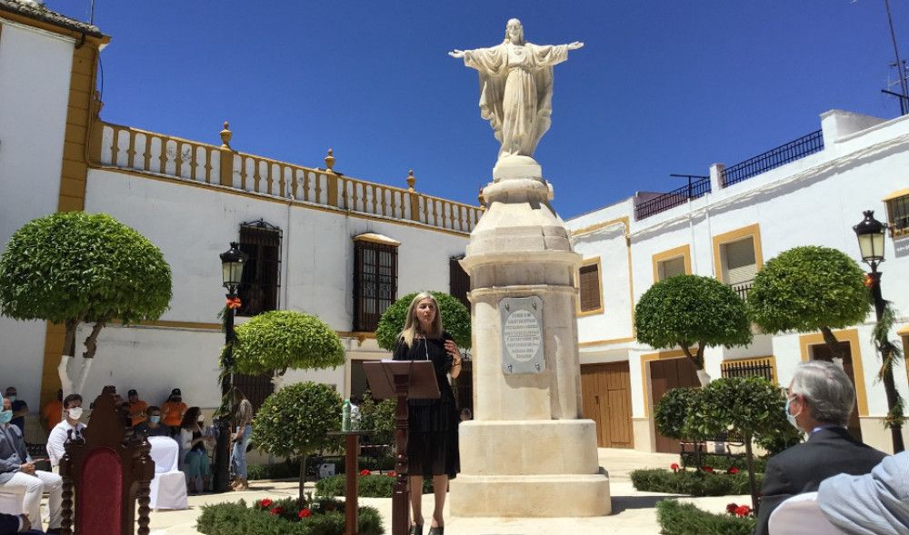 La consejera de Cultura presenta la restauración del Sagrado Corazón de La Roda realizada por el IAPH
