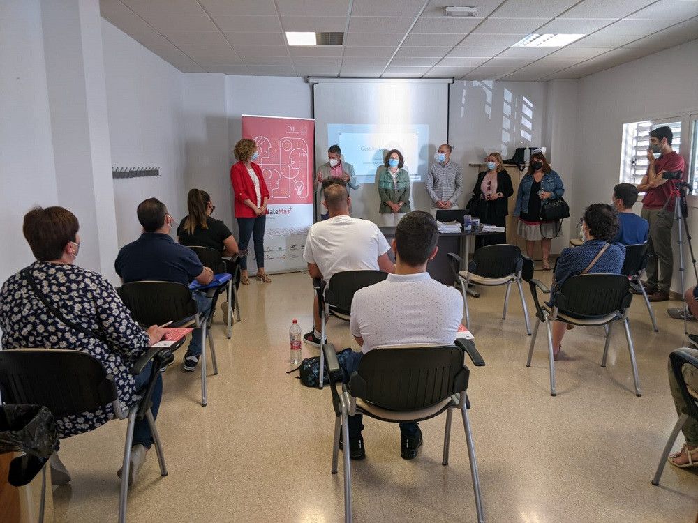 Villanueva del Trabuco acoge el primero de los cursos del programa EnRédateMás’ para la formación de colectivos vulnerables