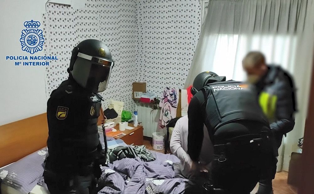 La Policía Nacional desmantela una red criminal dedicada a la trata de seres humanos y explotación sexual de mujeres chinas