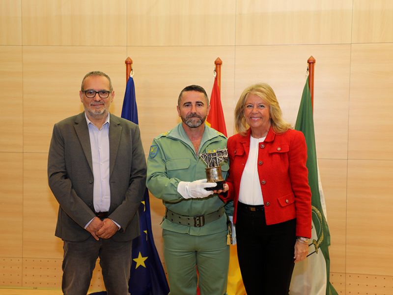 La alcaldesa recibe al nuevo coronel jefe del IV Tercio Alejandro Farnesio de la Legión en Ronda en su primera visita institucional a Marbella