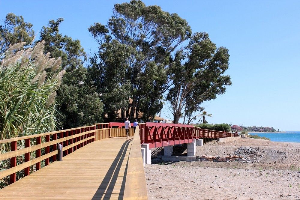 Reunión técnica para diseñar la ampliación de la Senda Litoral hasta Rincón de la Victoria