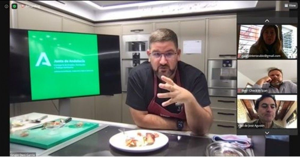 El chef Dani García anima a los emprendedores a no tener miedo al fracaso en el primer "networking" experiencial de emprendimiento que impulsa Empleo