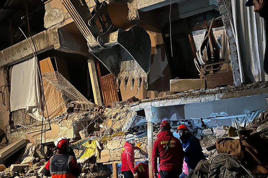 Cinco integrantes del Consorcio Provincial de Bomberos de Málaga continuarán en Turquía prestando apoyo humanitario