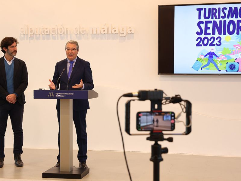 Un total de 2.500 personas mayores conocerán la provincia de Málaga a través del programa Turismo Sénior de la Diputación