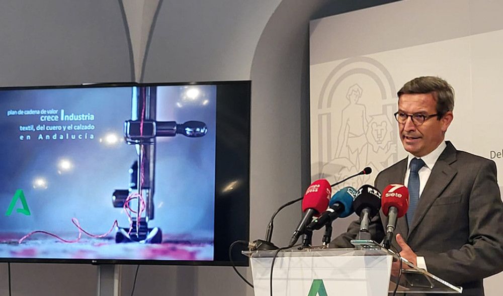 La Junta activa un plan de medidas para potenciar la industria andaluza textil, del cuero y el calzado
