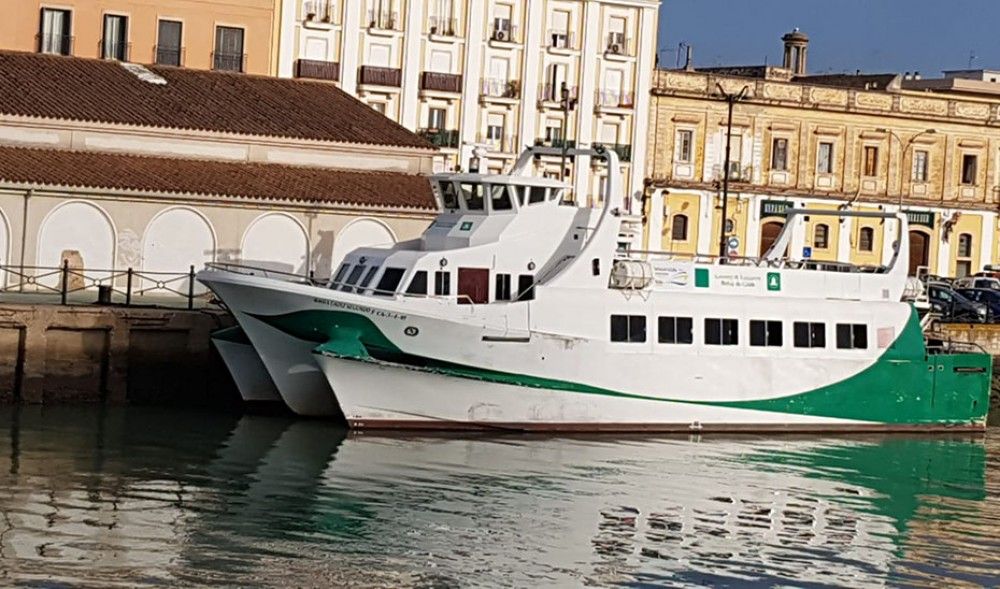El catamarán de la Bahía de Cádiz vuelve a prestar servicio a partir del próximo lunes 6 de julio