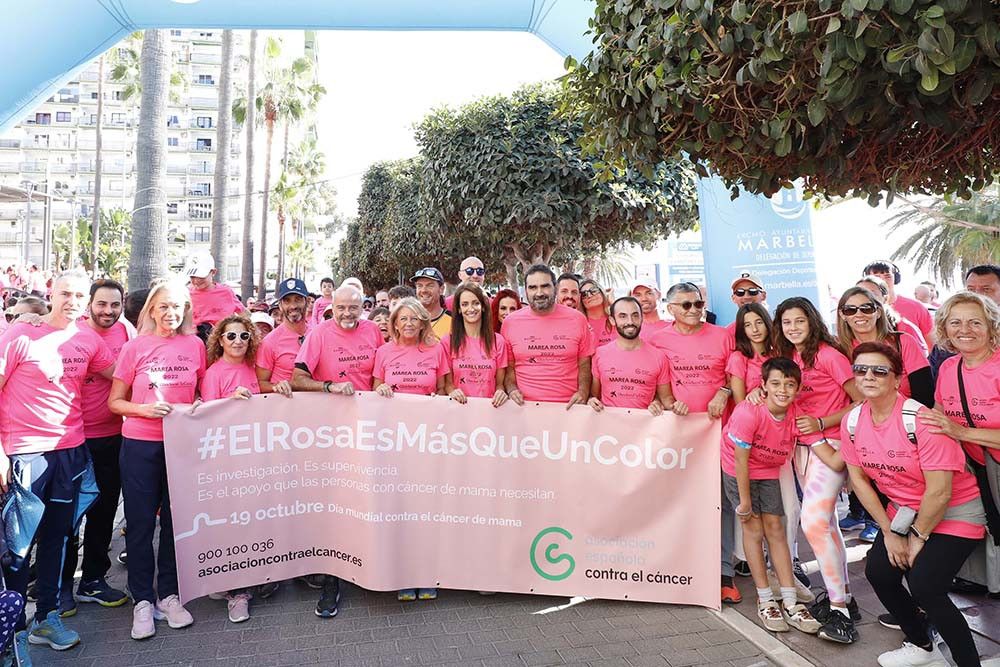 Más de 3.000 participantes en la décima Carrera Solidaria Marea Rosa celebrada ayer