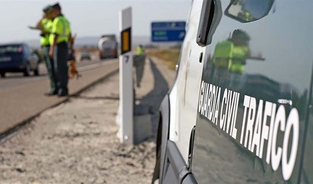 La Guardia Civil detiene en Coín a dos jóvenes, uno de ellos menor de edad, por la comisión de más de 30 delitos contra el patrimonio