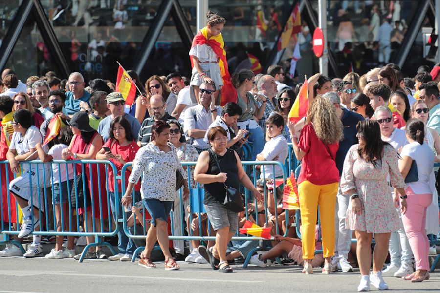 Los reyes, acompañados de la princesa de Asturias, presiden los actos por el Día de la Fiesta Nacional