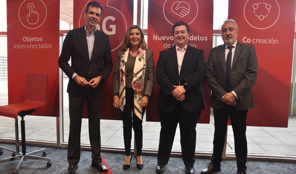 La Consejería de Empleo lanza un programa junto a Vodafone para formar a 3.240 andaluces en tecnologías 5G