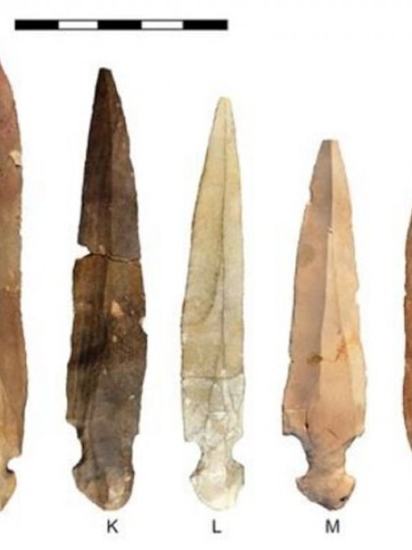 Los cuchillos hallados en la cueva neolítica de Nahal Hemar se empleaban en prácticas rituales con difuntos