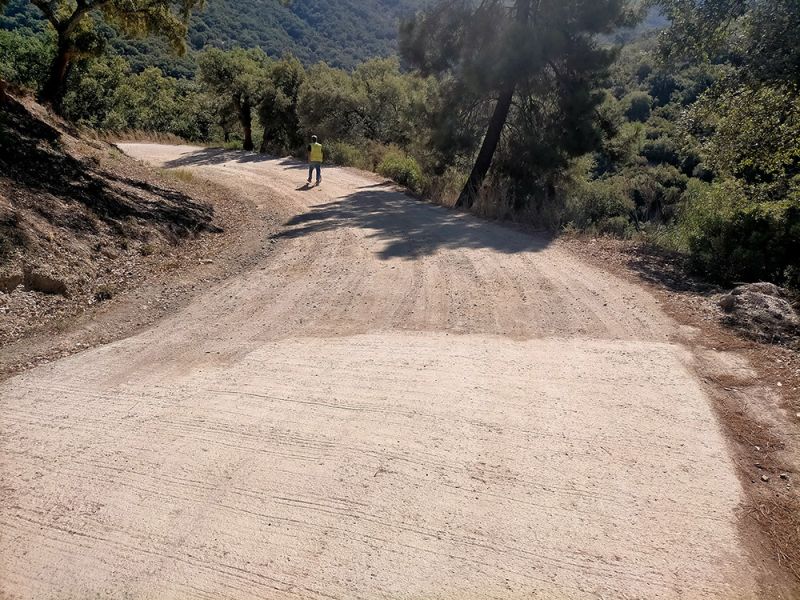 La Diputación invertirá 300.000 euros en el arreglo de un camino que reducirá a la mitad el trayecto entre Benarrabá y Genalguacil