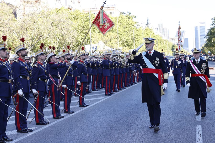Los reyes han presidido el desfile por el Día de la Fiesta Nacional