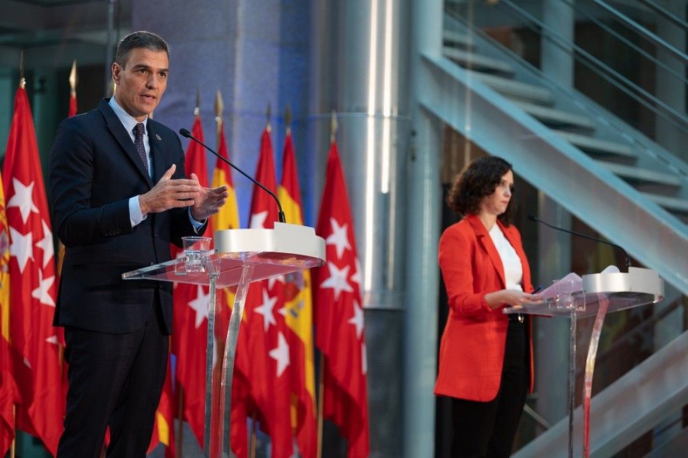 El Gobierno impone su criterio sanitario a las autonomías y acaba con su propio proyecto de "cogobernanza"
