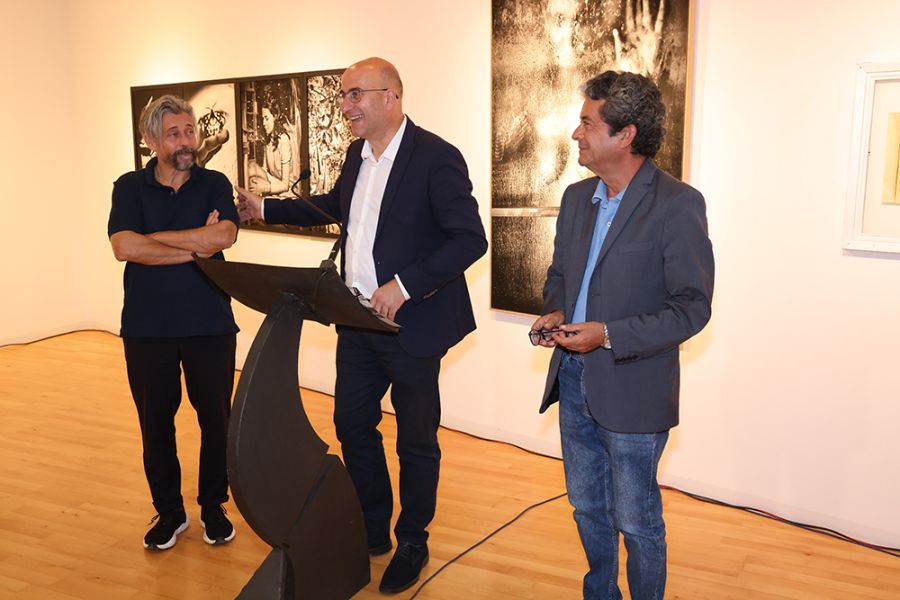 El Centro del 27 de la Diputación presenta \'Todas las cosas del mundo\', una exposición de fotografías y poemas de Ricky Dávila