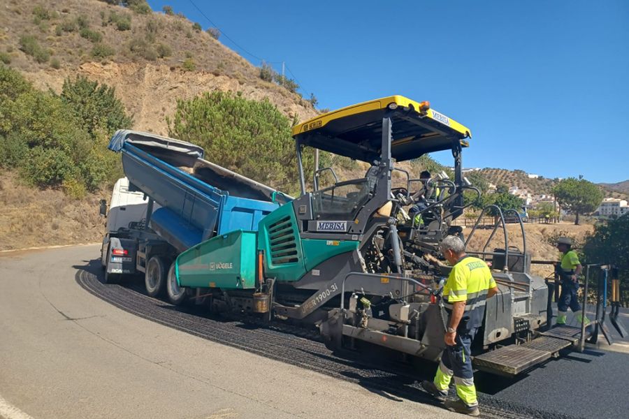 La Diputación comienza un plan de asfaltado en un centenar de kilómetros de 22 carreteras provinciales