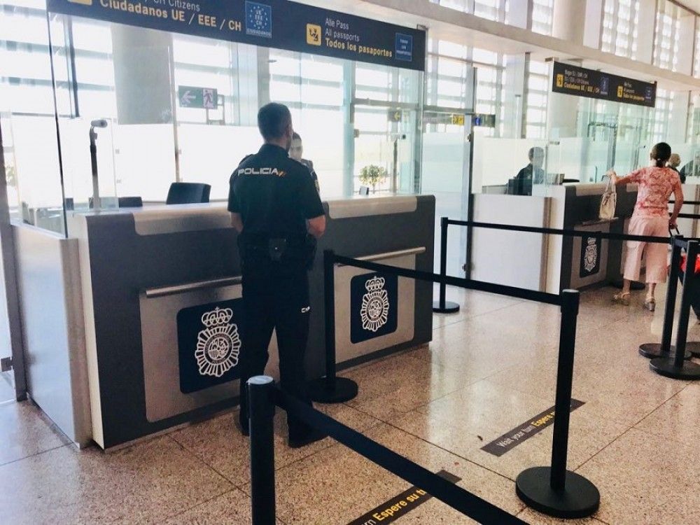Detenido en el aeropuerto de Málaga un iraní que intentó embarcar con documentación falsificada