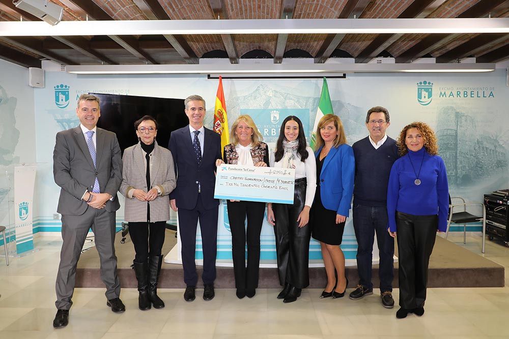 CIT Marbella y la Fundación "La Caixa" hacen entrega de cheques para juguetes a asociaciones de la ciudad