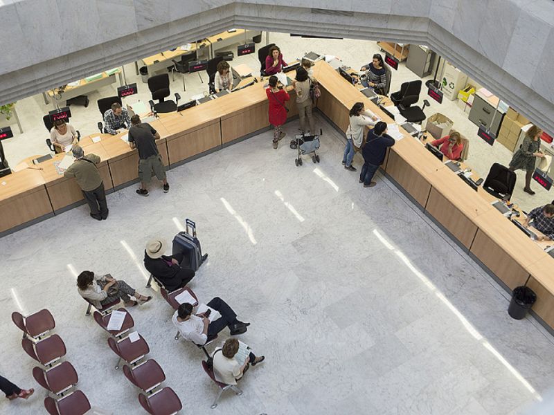El Ministerio de Política Territorial refuerza las Oficinas de Extranjería para atender un 22% más de solicitudes