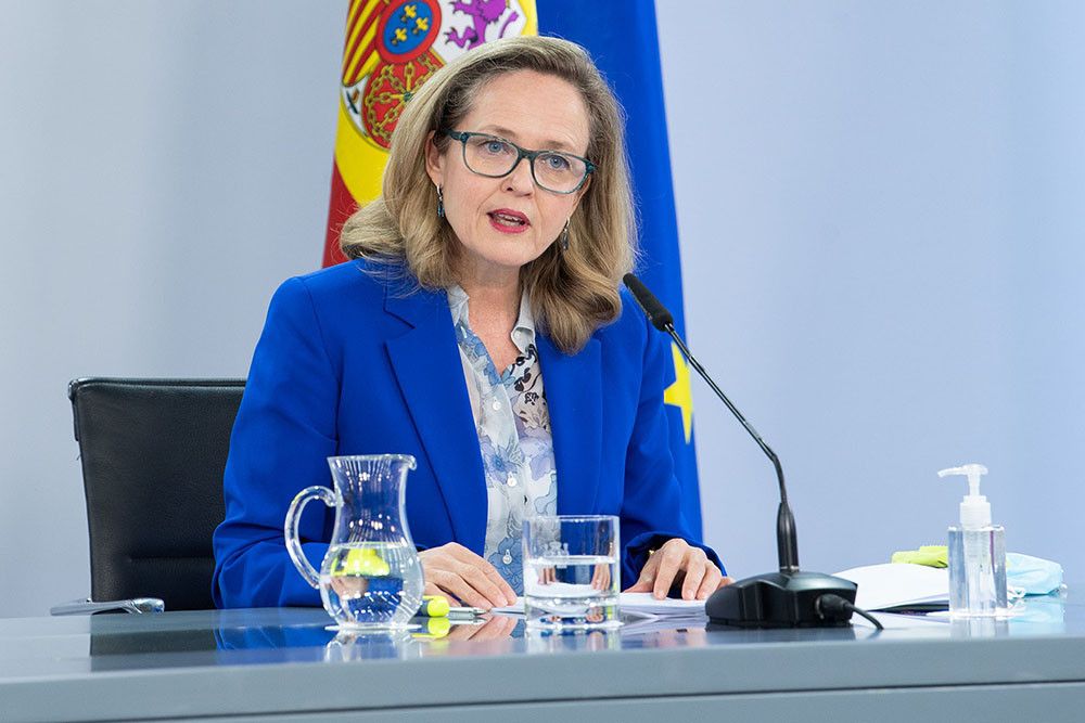 "No" tajante de la banca a la vicepresidenta Calviño a un impuesto temporal a los "beneficios extraordinarios"