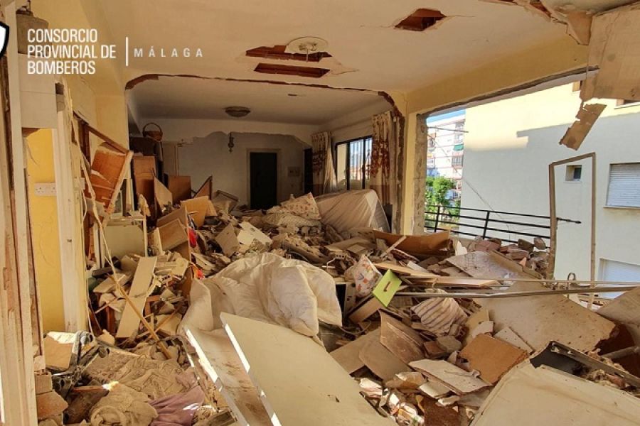 Un muerto y un herido por una explosión de gas en una vivienda de Torre del Mar