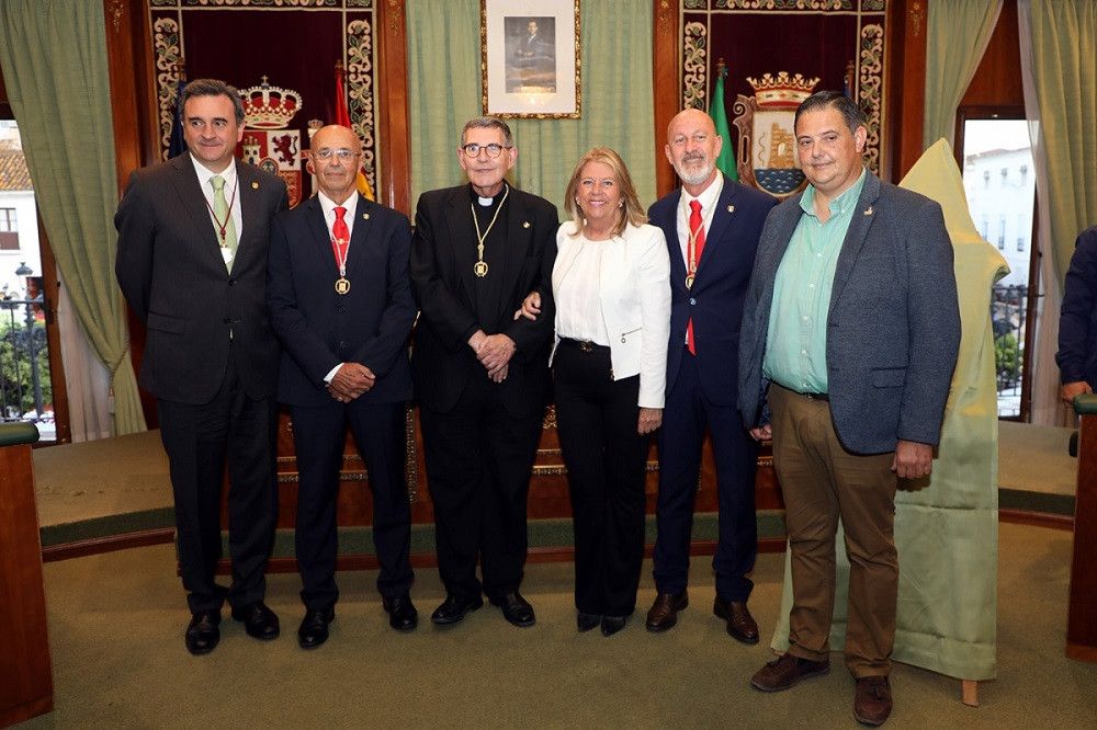 Presentado el pregonero y el cartel de la Hermandad de los Romeros de San Bernabé