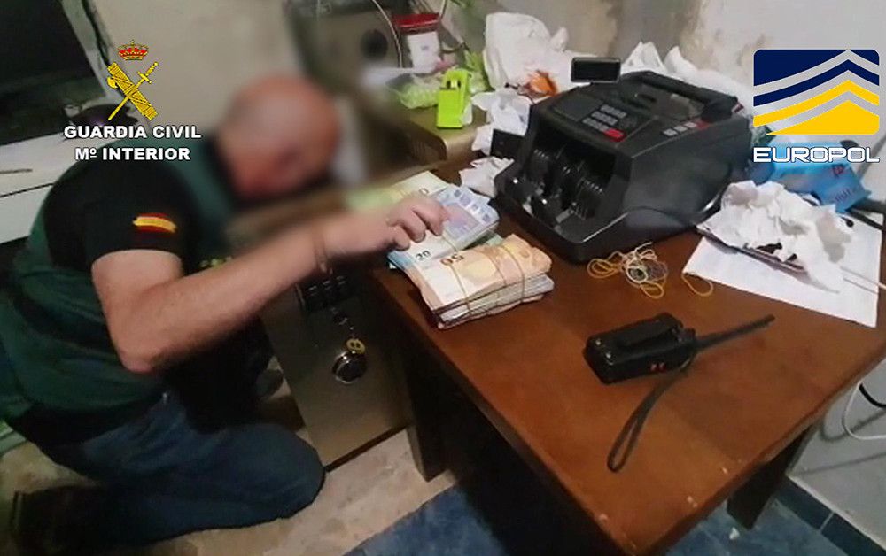Detenidas 44 personas en una operación internacional contra el tráfico de drogas con más de cuatro millones de euros y 26 vehículos intervenidos